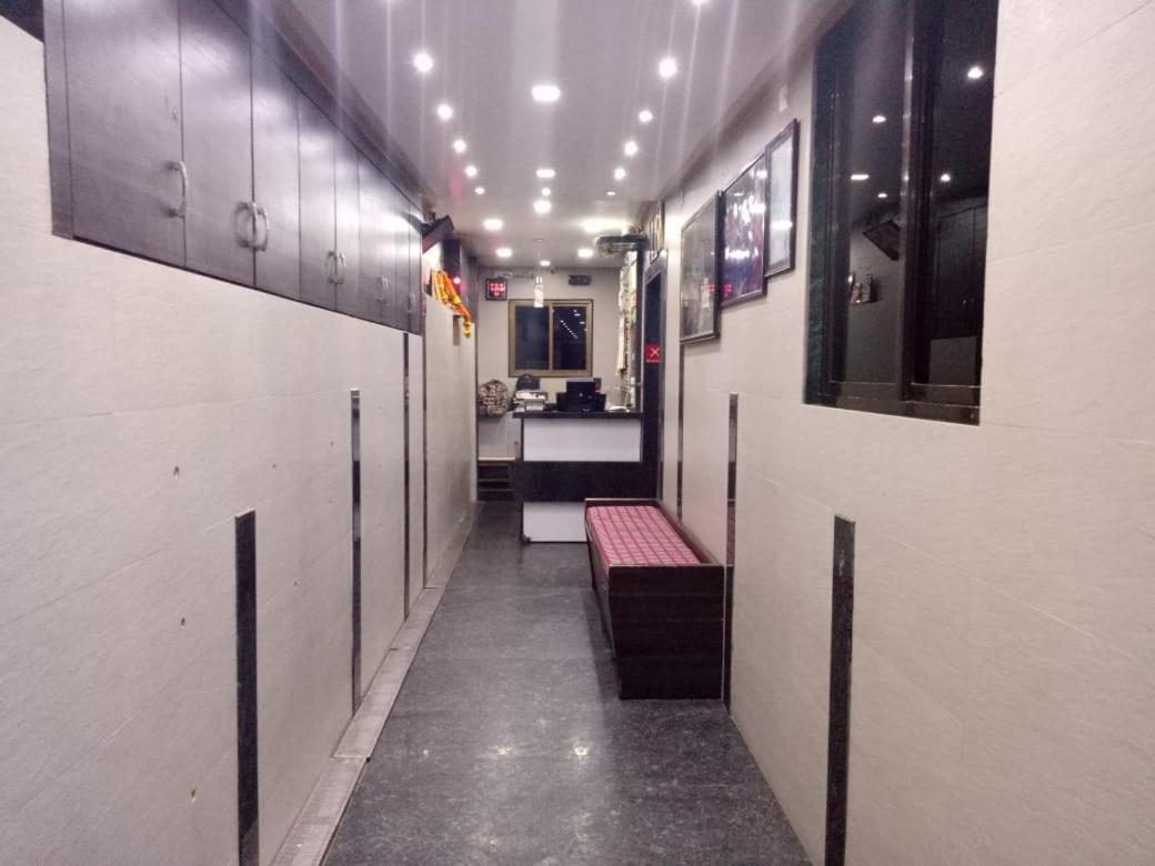 מומביי Hotel Sharda מראה חיצוני תמונה